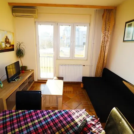 Apartman Square