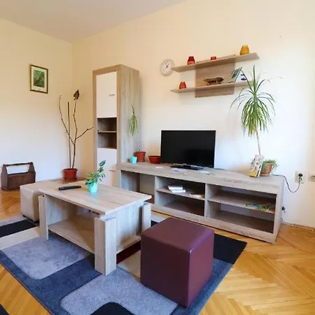 Apartman Square