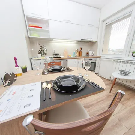 Square Apartman Szkopje