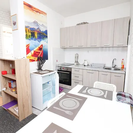 Square Apartman *